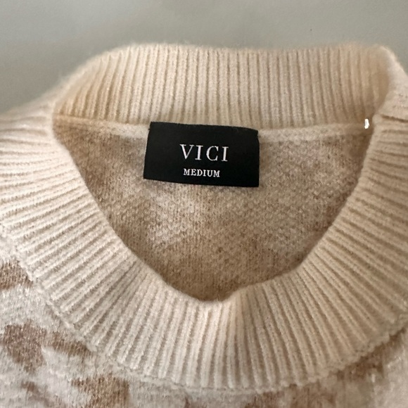 Vici sweater new without tags. - Picture 2 of 2
